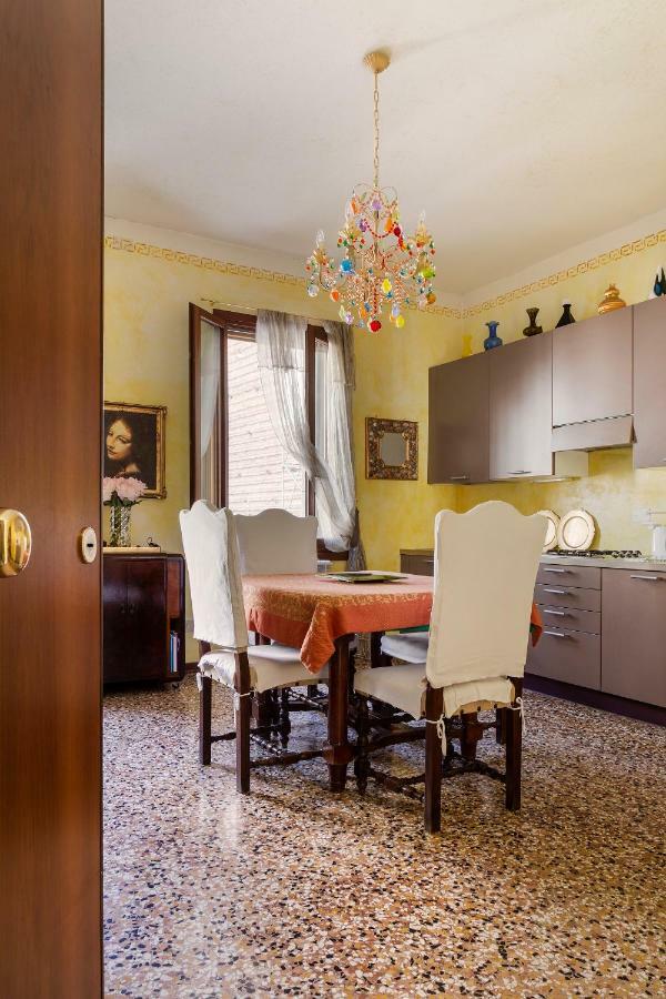 Ca' Zora - Contemporary & Barock House Appartamento *